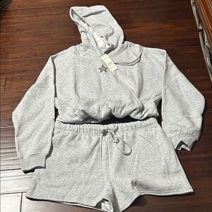 No Boundaries bubble Hem Gray Hoodie and Shorts 2pcs. Size L. Hem can be unfold.